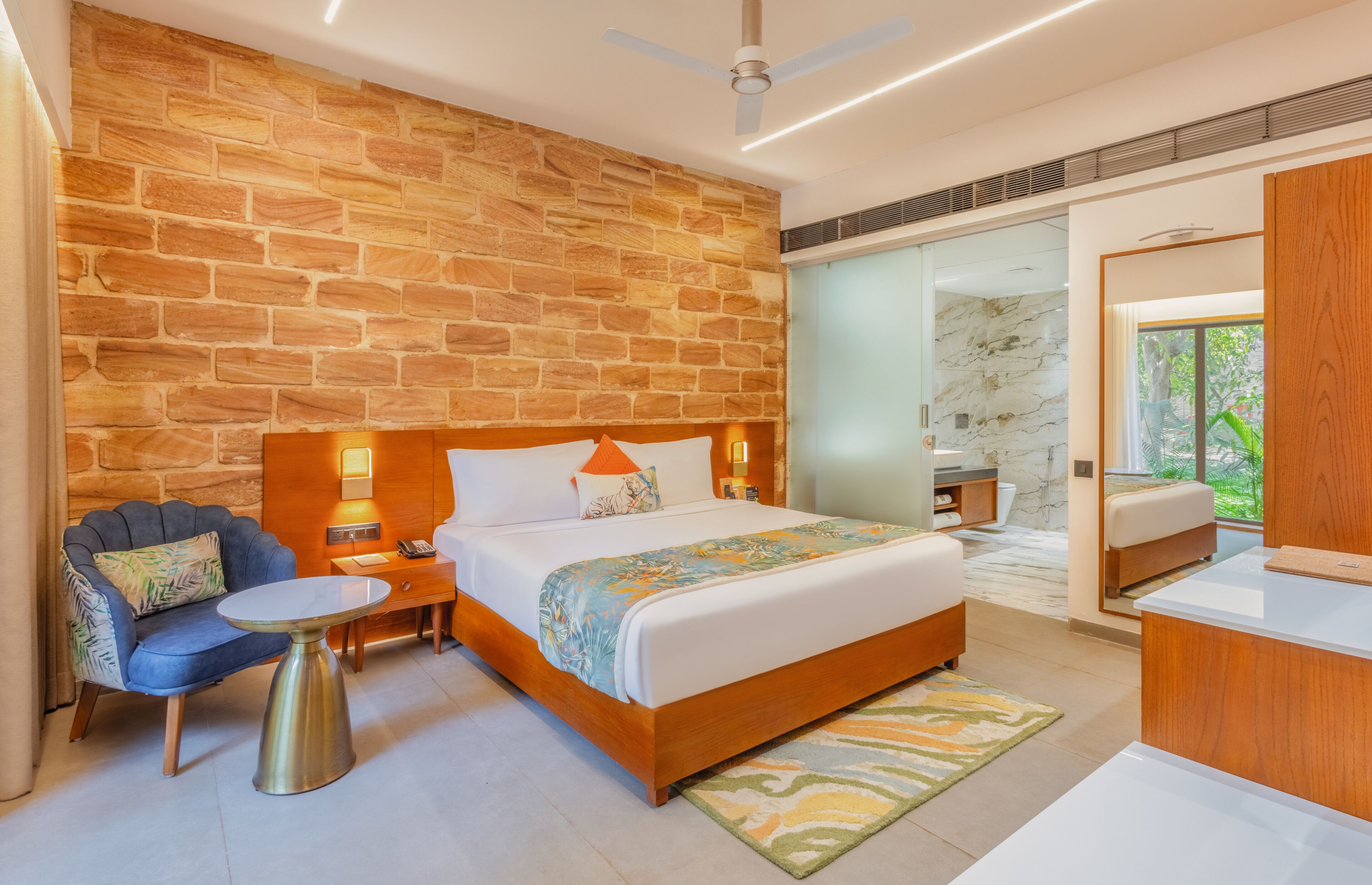 Suite with Private Pool | 1 bedroom, minibar, desk, laptop workspace