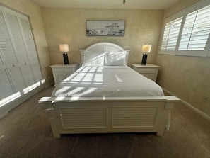 1 bedroom, iron/ironing board, WiFi (free), bed sheets