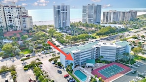 Exterior - 1BR Marco Island condo with pool, WiFi, walk-to-beach access. (Marco Island)