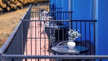 Comfort-rum - uteplats - utsikt mot bergen | Terrass/Patio