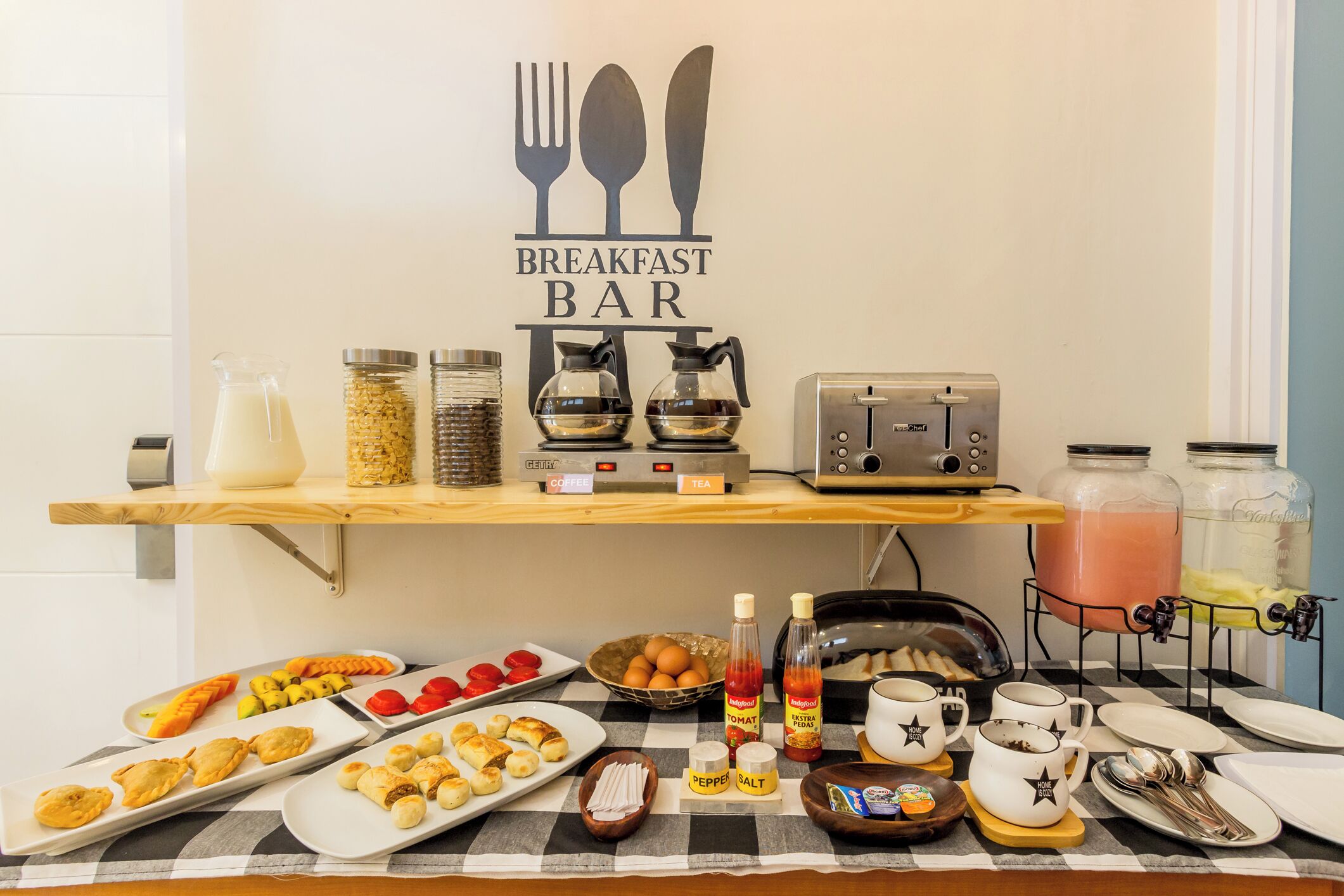 Sudah termasuk sarapan prasmanan setiap hari