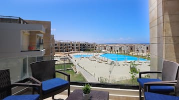 Chalet, 3 Bedrooms, Balcony, Garden View | Terrace/patio