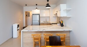 Alpehytte - 2 soveværelser - balkon | Spisning på værelset