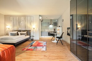 1 camera, una scrivania, Wi-Fi gratuito, lenzuola