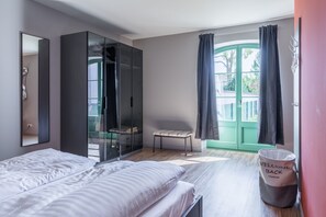 1 camera, una scrivania, Wi-Fi gratuito, lenzuola