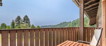 Beautiful apartment for 4 guests with WIFI, TV, balcony and panoramic view