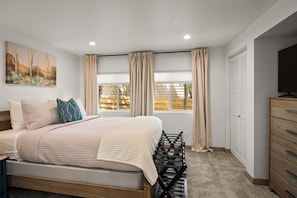 3 chambres, fer et planche à repasser, Wi-Fi gratuit, draps fournis