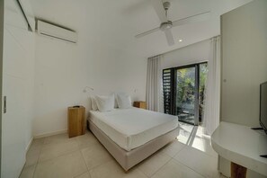 3 bedrooms, iron/ironing board, travel crib, WiFi