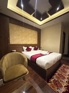 Comfort Double Room Single Use | 1 bedroom, desk, laptop workspace, free WiFi