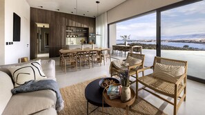 Unclassified image, 3 of 38, button