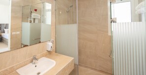 Alpehytte - 3 soveværelser | Badeværelse | Håndklæder, Sæbe, Shampoo, Toiletpapir