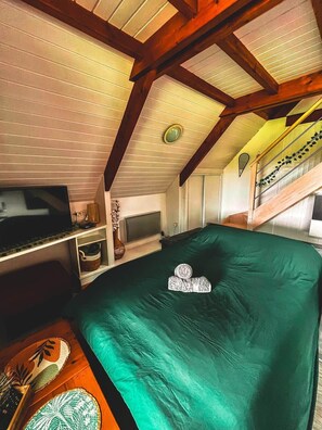 1 chambre, fer et planche Ă repasser, Wi-Fi gratuit, draps fournis