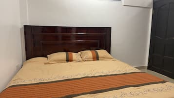 2 habitaciones, tabla de planchar con plancha, wifi y ropa de cama