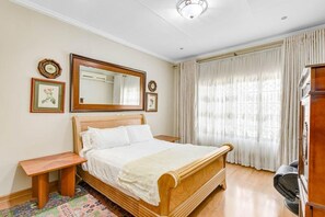 4 chambres, fer et planche à repasser, Wi-Fi, literie fournie
