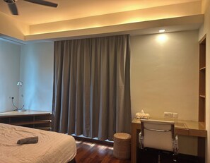 1 chambre, fer et planche à repasser, Wi-Fi, draps fournis