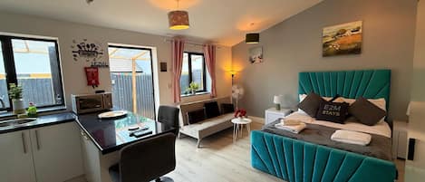 1 chambre, fer et planche à repasser, Wi-Fi gratuit