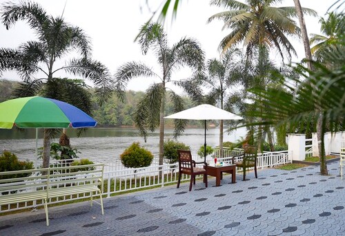 HOTEL VKJ INTERNATIONAL