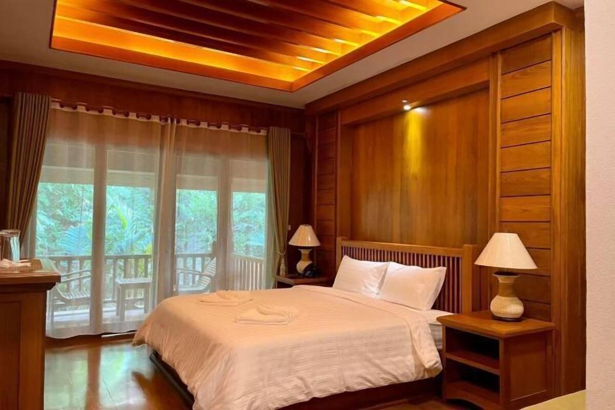In-room safe, desk, blackout drapes, rollaway beds (surcharge)