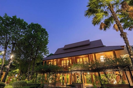 Exterior. Vanasin Residence