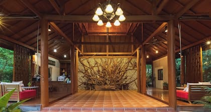 Vanasin Residence