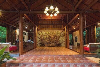 Vanasin Residence