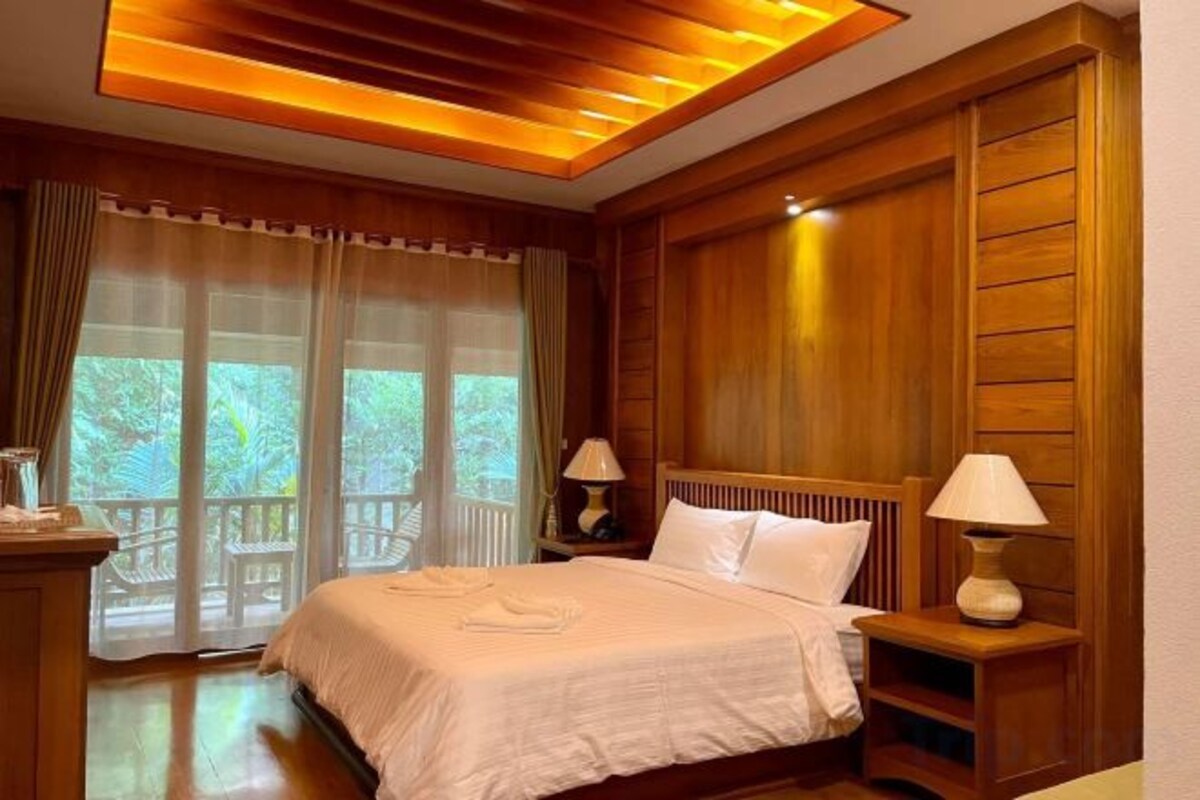 In-room safe, desk, blackout drapes, rollaway beds (surcharge)