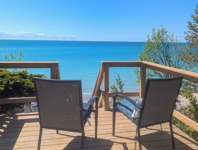 Blue Haven Lakehouse, Lakefront Hot Tub