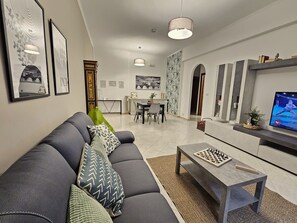 Flat-screen TV - Le Libellule apartment, Appartamento spazioso, vicino alla metropolitana, zona Vaticano (Rome)