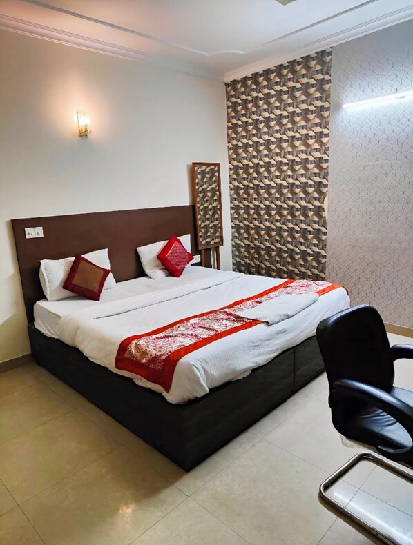 Hypoallergeen beddengoed, een bureau, gratis wifi, beddengoed