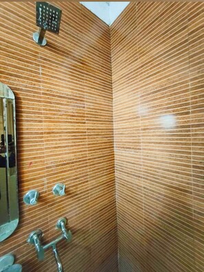 Shower, towels, soap, shampoo