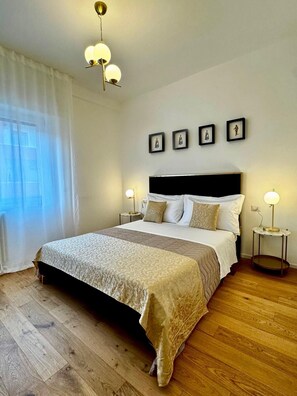 1 bedroom, iron/ironing board, WiFi, bed sheets - Eccelsobarese - close to Airport train link (Bari)