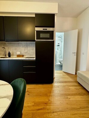Microwave, stovetop, dishwasher
