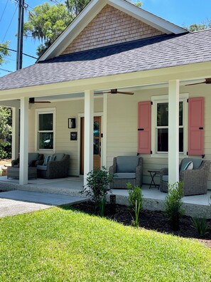 Exterior - Palm Cottage, brand new 2 bedroom 2 bathroom in enchanting Beaufort (Beaufort)