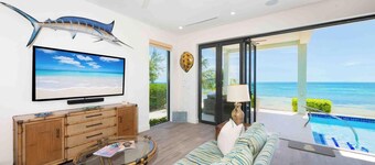 You'So Breezy: New Beach House w/ Pool, & Backyard Snorkeling! Next to Ocean Fro