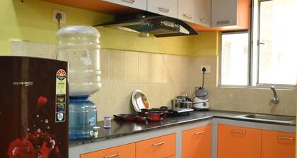 Fully furnished family/friendly cozy 2-bedroom apartment with AC, WiFi