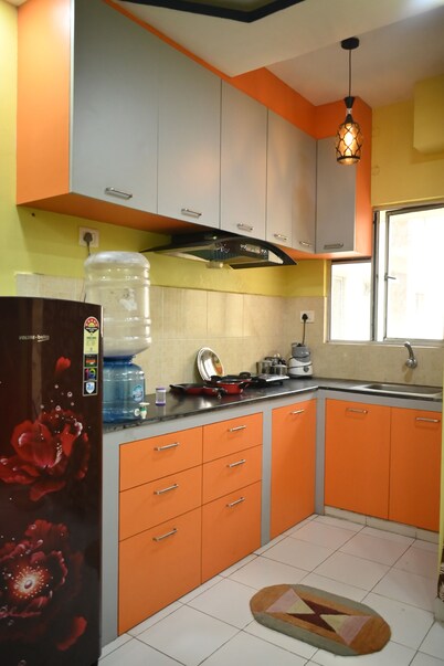 Fully furnished family/friendly cozy 2-bedroom apartment with AC, WiFi