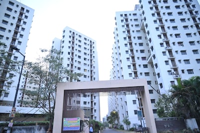 Fully furnished family/friendly cozy 2-bedroom apartment with AC, WiFi