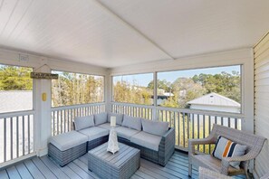 House, Multiple Beds, Pool Access, Pool View (182 Dalton Dr) | Living area | 42-inch flat-screen TV with digital channels - Rileys Retreat - 3BR 2BA Home With Private Pool and Gas Grill! (Santa Rosa Beach)