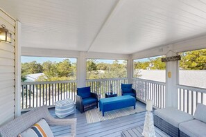 House, Multiple Beds, Pool Access, Pool View (182 Dalton Dr) | Living area | 42-inch flat-screen TV with digital channels