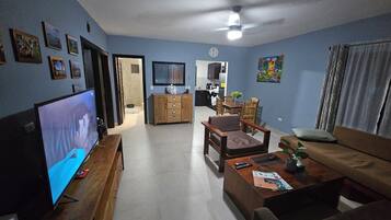 Smart-TV, Musikbibliothek, Stereoanlage
