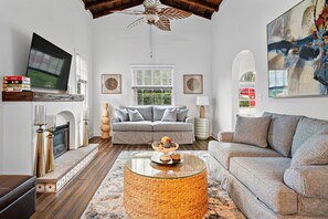 スマートテレビ、書斎 / ワークスペース