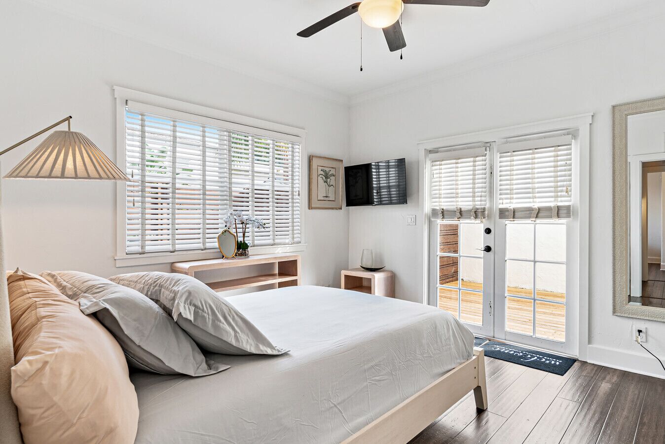 3 bedrooms, desk, iron/ironing board, travel cot