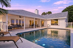 Pool - Vista Bonita - Private Pool, Fire Pit, Mins to DT<br>(fee applies if you would like the pool heater turned on) (West Palm Beach)