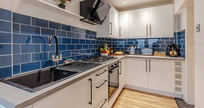 Cosy Margate Getaway, sleeps 5 By ADLIV