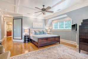 6 Schlafzimmer, Bügeleisen/Bügelbrett, kostenloses WLAN, Bettwäsche