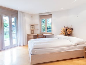 3 Schlafzimmer, Bügeleisen/Bügelbrett, Reisekinderbett, WLAN