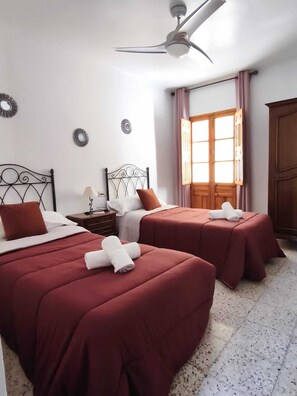 3 bedrooms, WiFi, bed sheets