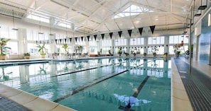 Inomhuspool och uppvärmd pool