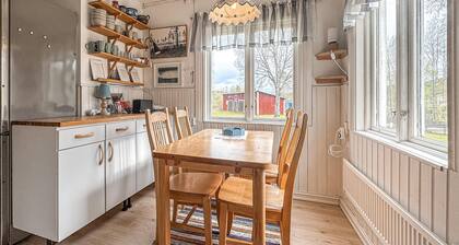 3 bedroom awesome home in Stöllet