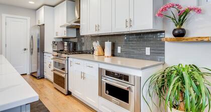 1 Mi to Dtwn Denver: Sleek Duplex w/ Rooftop Deck!